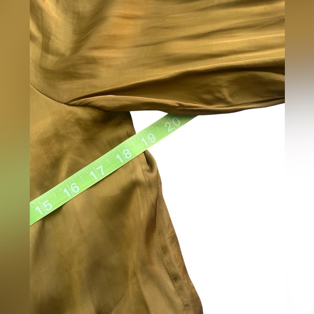 ASTR the Label Satin Long Sleeve Blouse Size Medium Copper Brown - Picture 8 of 8